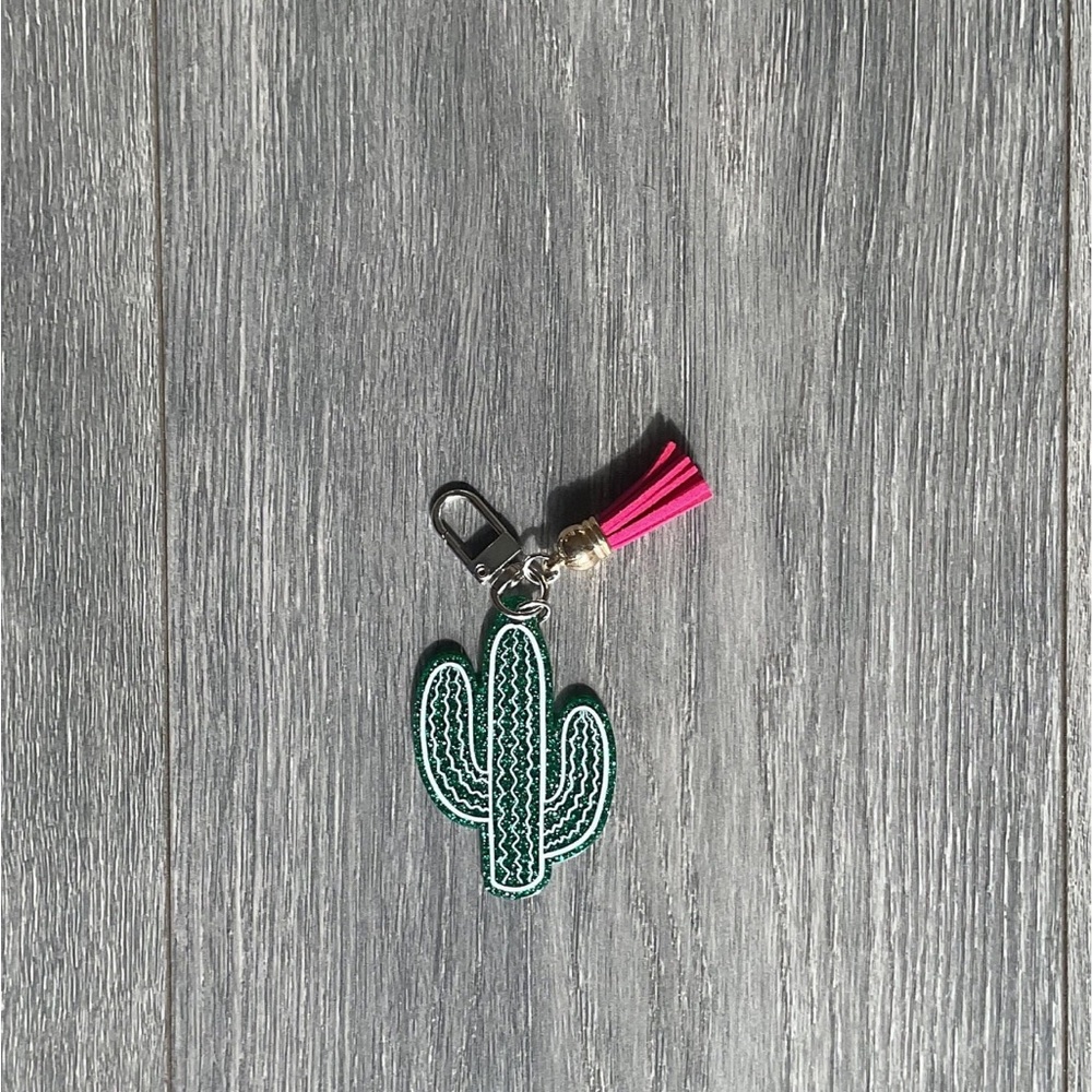 🎁Cactus Keychain with Pink Tassel
